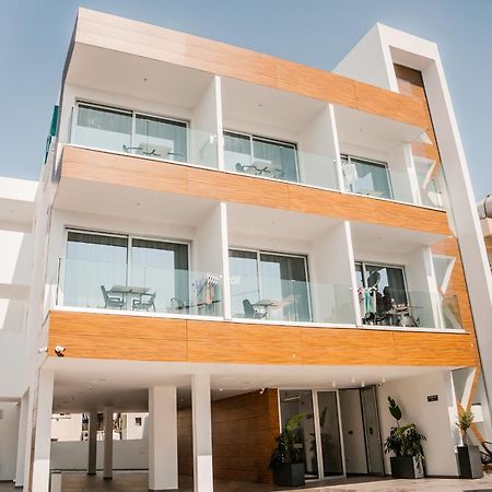 Caramela Luxury Apts Ayia Napa Bagian luar foto